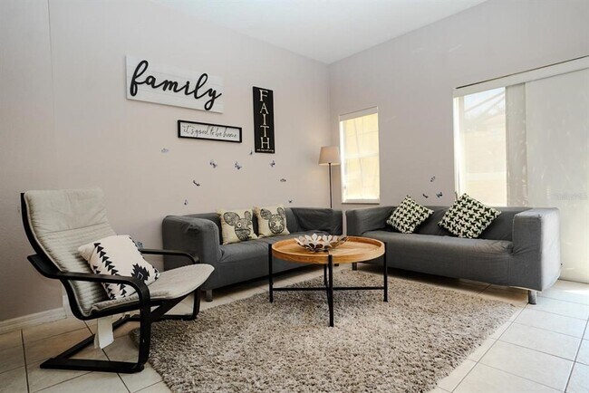 Foto del edificio - 8539 Bay Lilly Loop