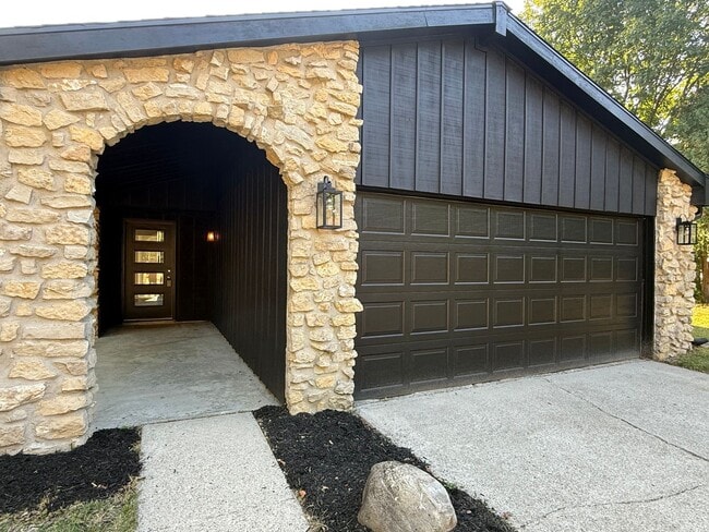 Foto del edificio - Completely renovated 4 bedroom home in Halteman