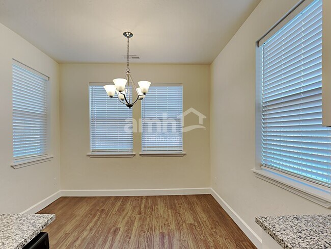 Building Photo - 332 E Sicily Dr