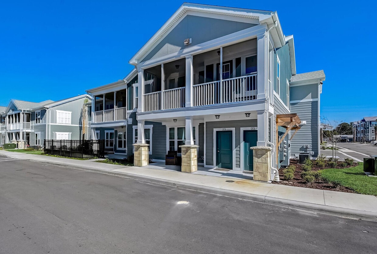 Springs at Daniels Parkway Apartments in Fort Myers, FL