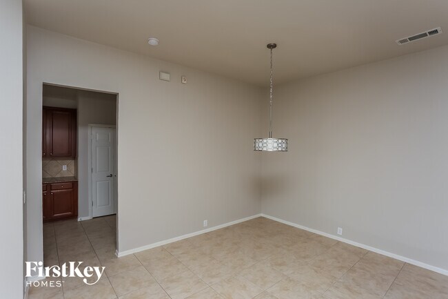 Foto del edificio - 2744 Cedar Ridge Ln