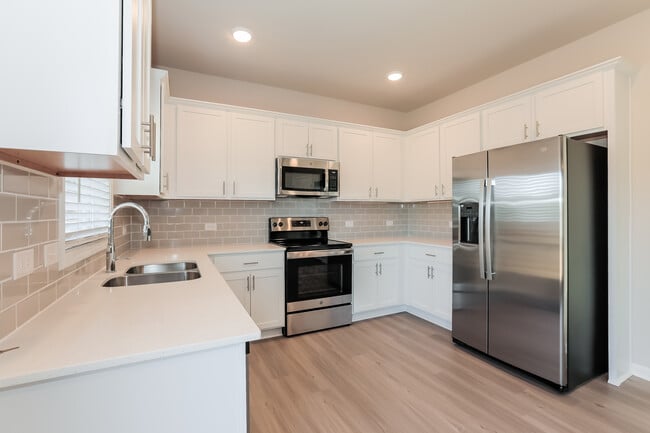 Building Photo - 3457 Sugarberry Dr