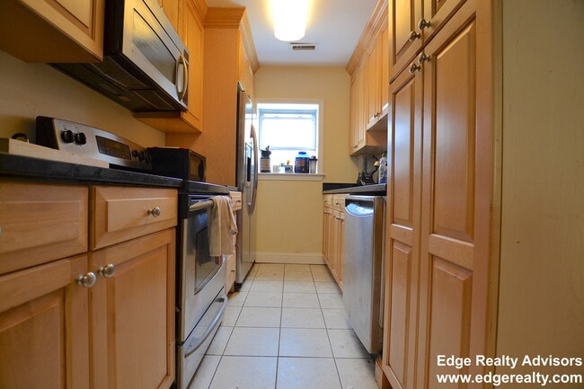 Photo - 140 Newton St Apartment