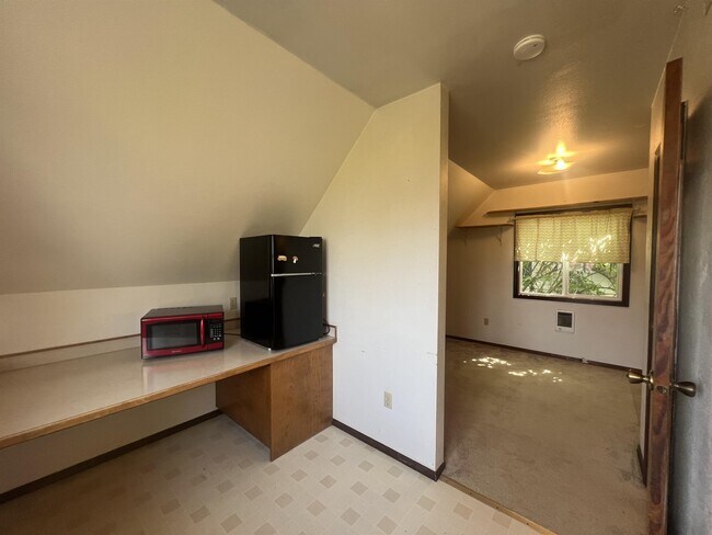 Foto del edificio - 634 NW Lee St