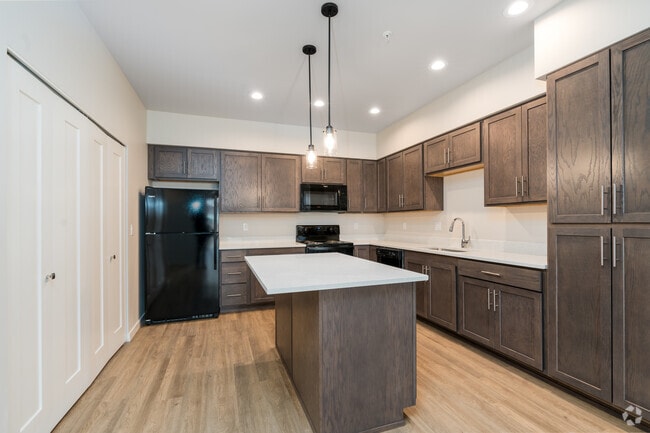 2BR, 1 BA - 1000SF - Millworx