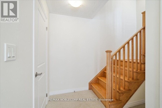 Photo du bâtiment - 16 Tay Ln