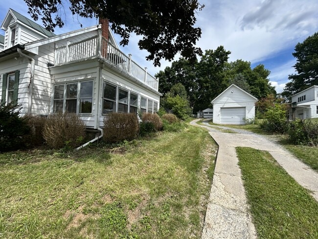 Building Photo - 12200 Leetown Rd