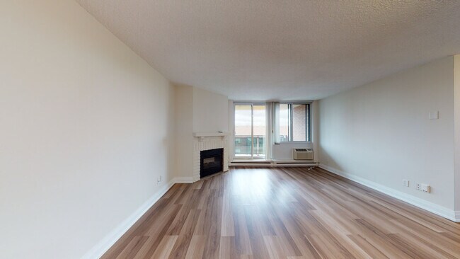 Photo du bâtiment - Battleford & Glen Erin