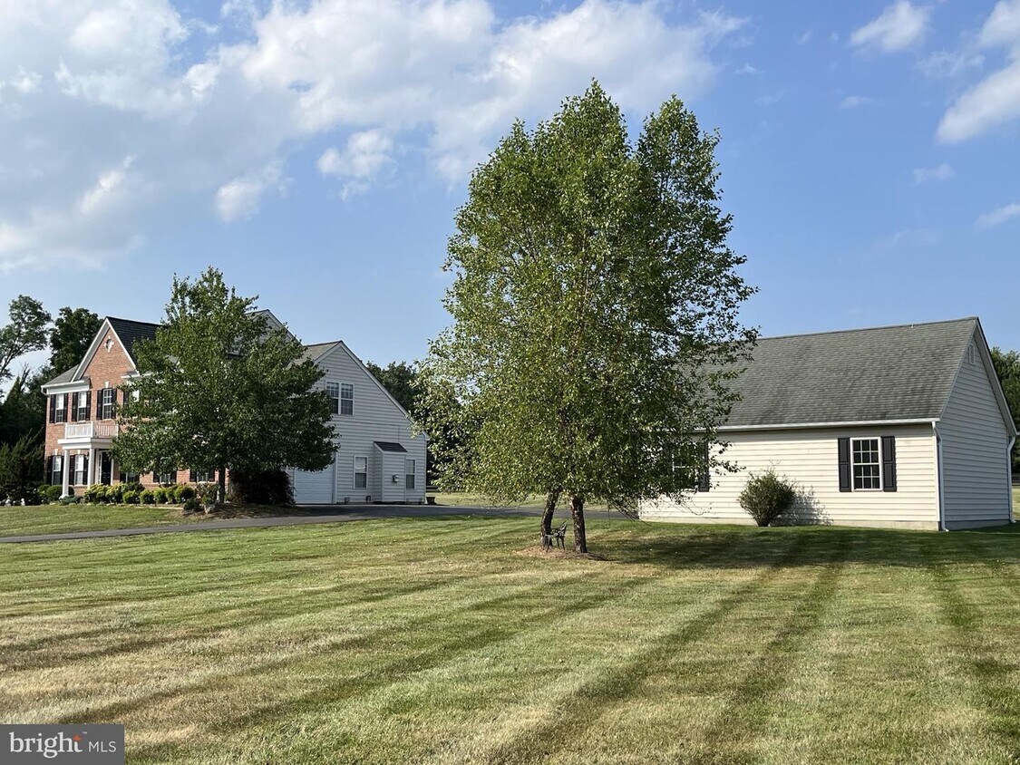 35774 Bowen Pl, Purcellville, VA 20132 House Rental in Purcellville