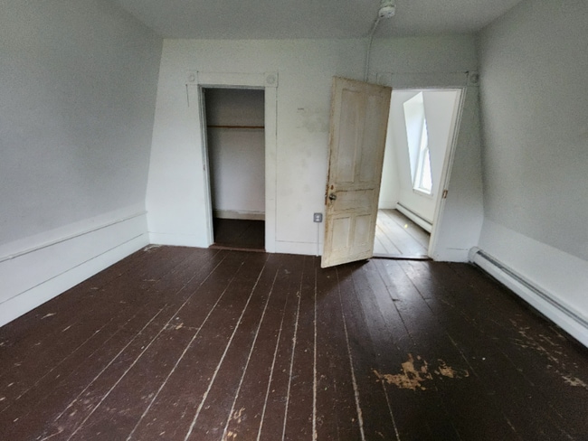 Building Photo - 4 Carnes Rd