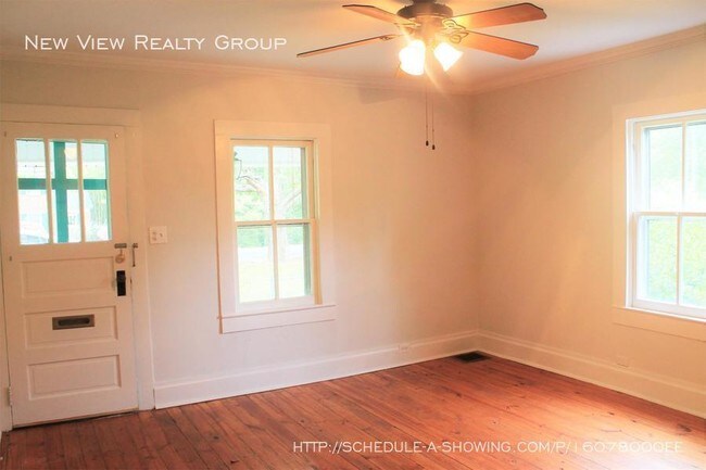 Building Photo - 139 Hawthorne Rd