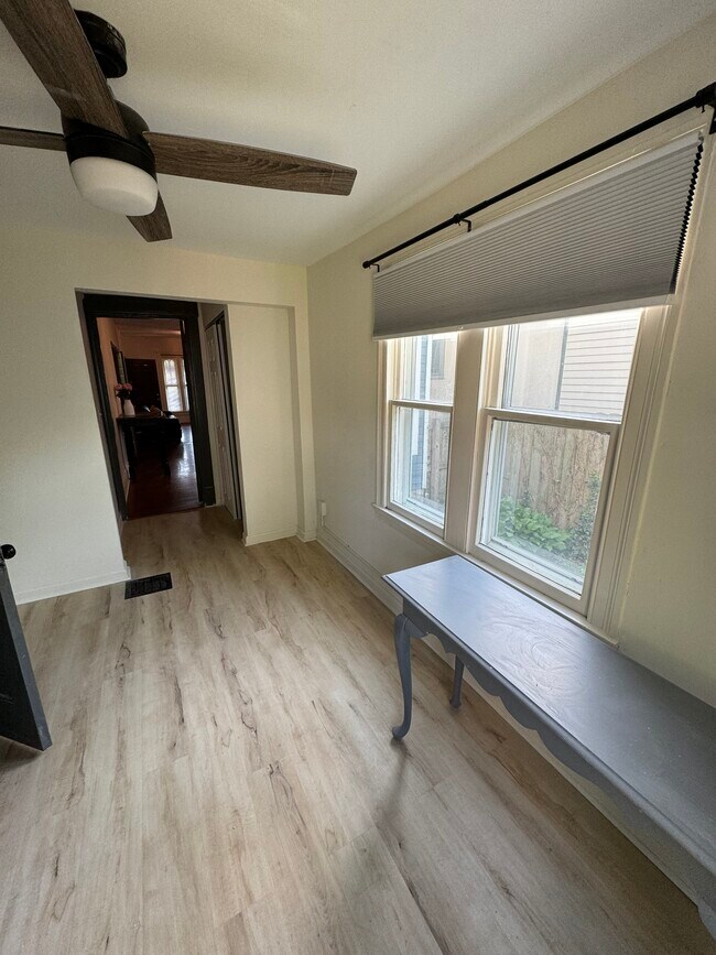 Foto del edificio - 1118 Hilliard Ave