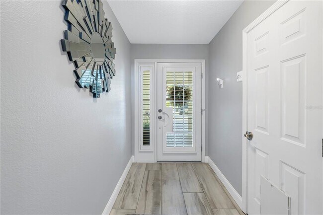 Foto del edificio - 117 Yacht Club Ln