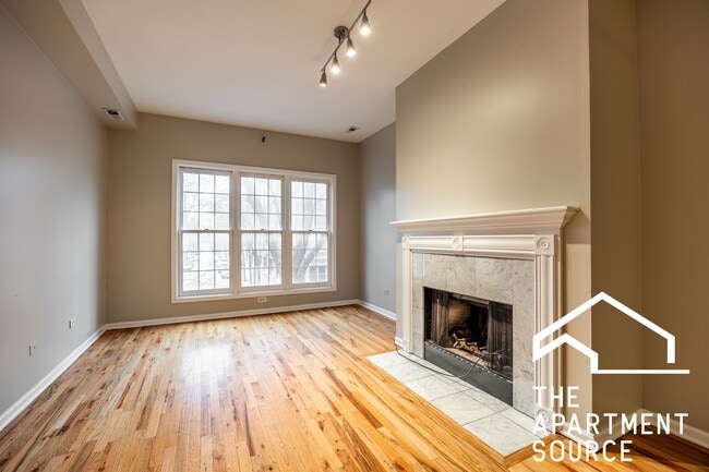 Photo - 842 N Wood St Apartment