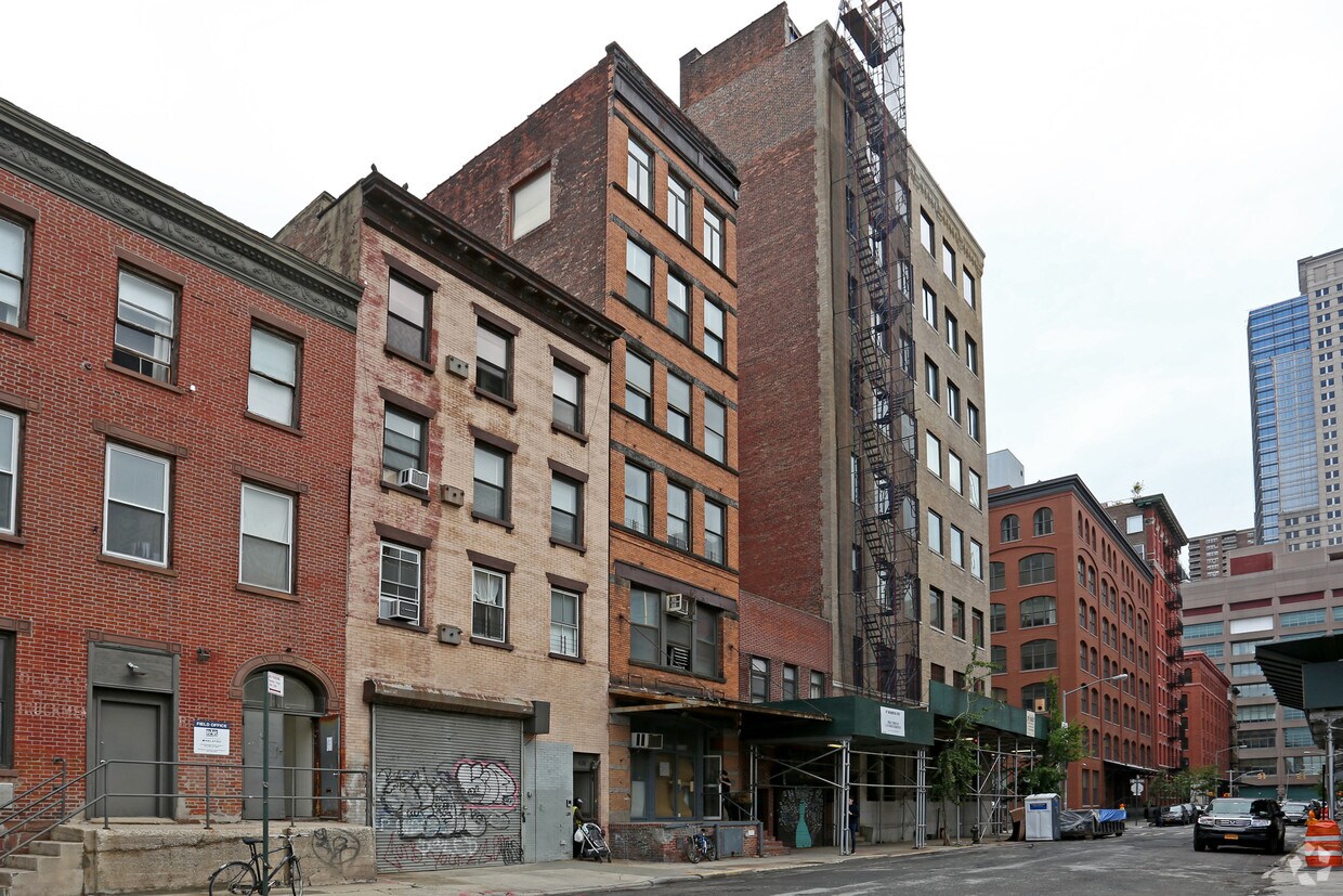 Building Photo - 433 Washington St