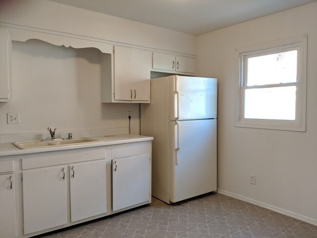 Building Photo - 3228 Sablewood Dr