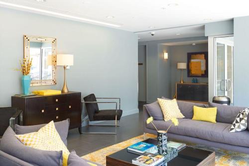 Foto principal - 2997 Ocean Pkwy