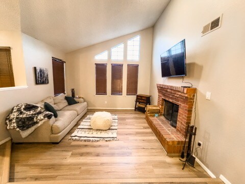 Foto del edificio - 4760 S Wadsworth Blvd