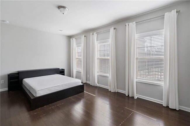 Foto del edificio - 1302 Harris Way S