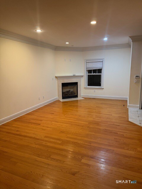 Foto del edificio - 88 Maple Tree Ave