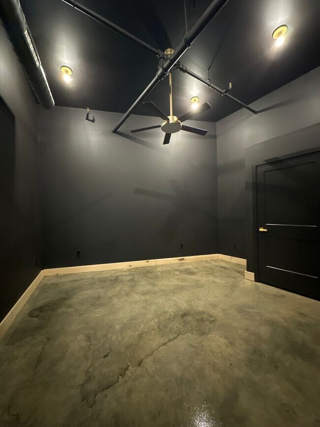 Building Photo - 2 bedroom/1 bathroom NEW LUXURY apartment in Red Lion, PA