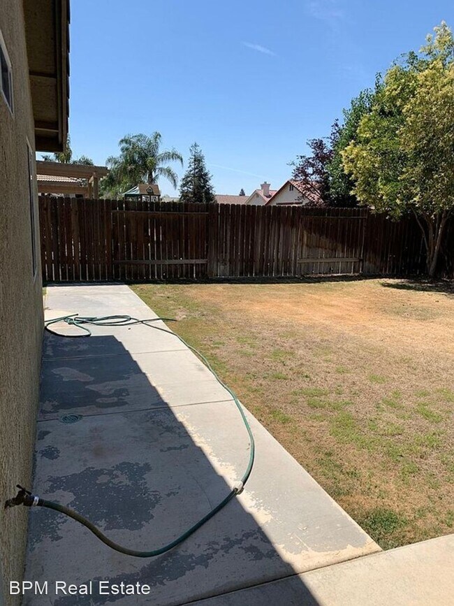 Building Photo - 4 br, 2 bath House - zz11806 Damask St.