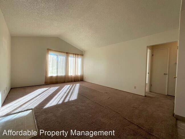 Foto del edificio - 2 br, 1 bath House - 4146 Redstone Terrace