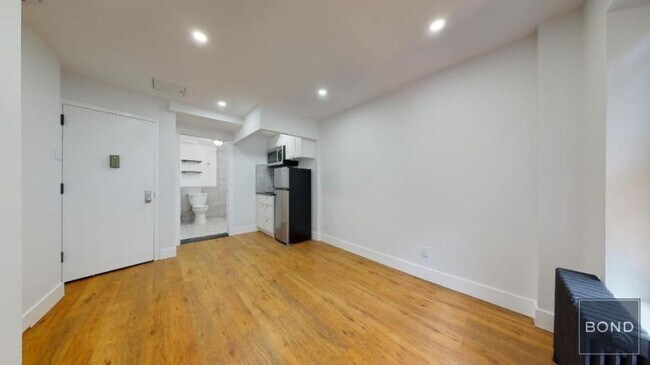 Foto del edificio - 0 bedroom in Manhattan NY 10003