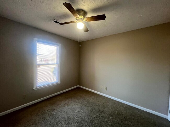 Foto del edificio - 2857 Chillingworth Dr