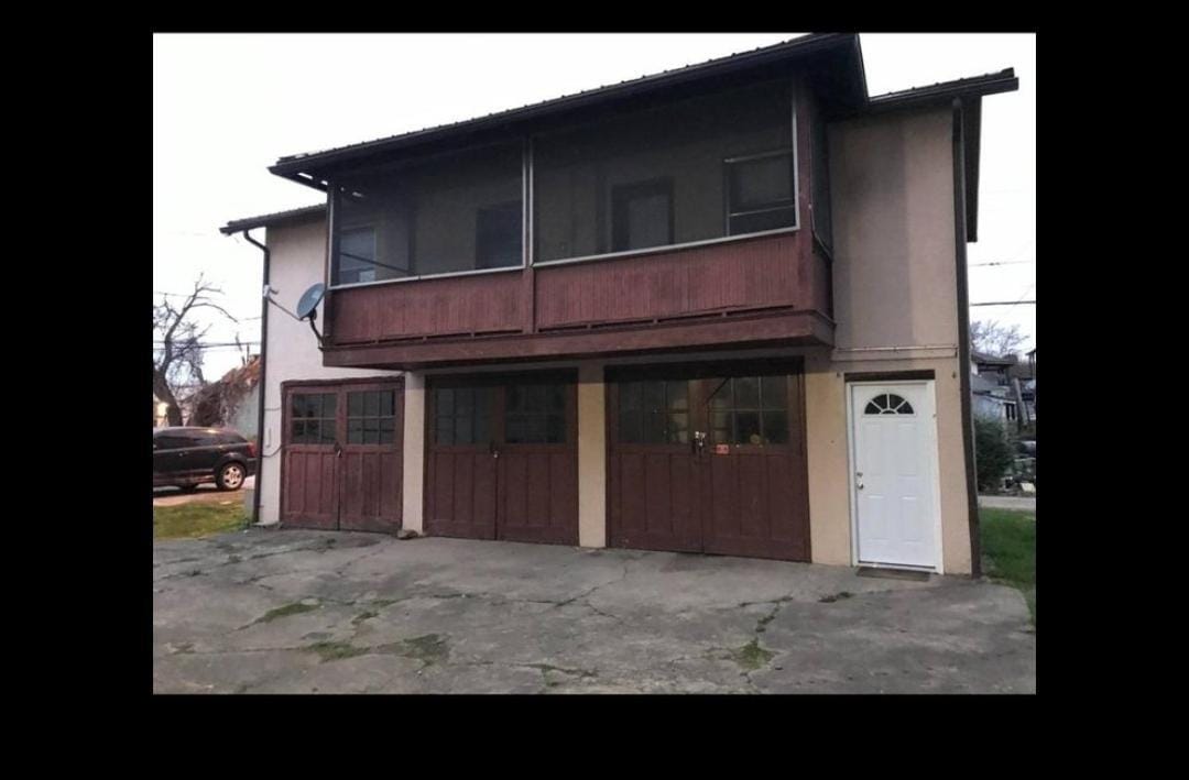 Primary Photo - 409 1/2 Tennessee Ave