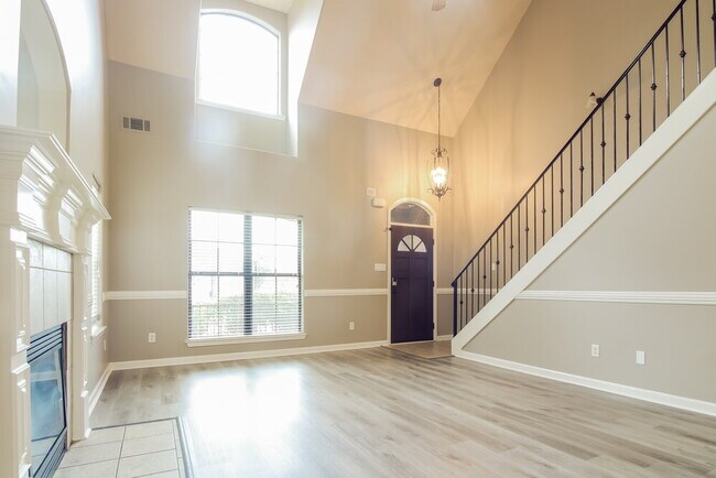 Building Photo - 245 Birch Springs Cove