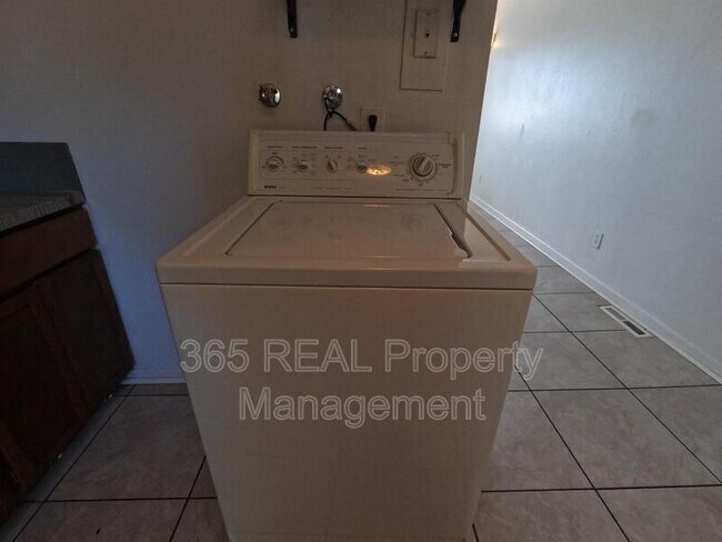 Foto del edificio - 3512 Highland Dr