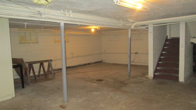 Basement - 2820 W Vienna Ave
