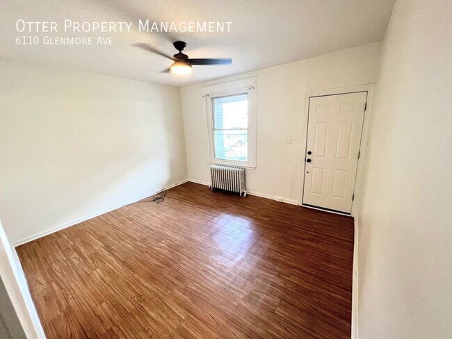Building Photo - 2BR/1BA Modest Townhome with Washer/Dryer ...