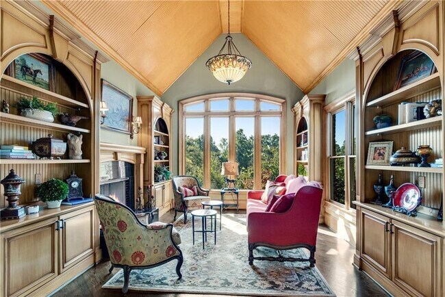 Building Photo - 8335 Hurakan Creek Crossing