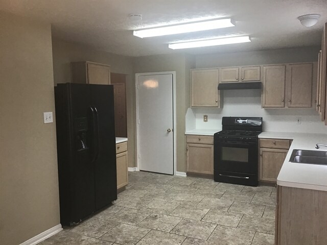 Building Photo - 1043 Leadenhall Cir