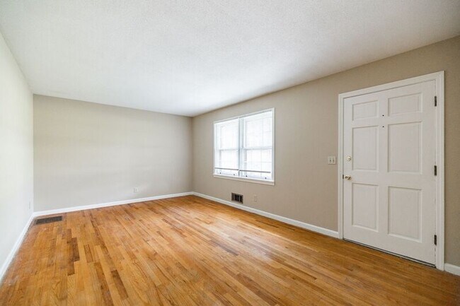 Photo - 145 Smithonia Rd House