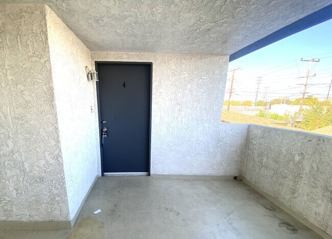 Foto del edificio - 4821 W 117th St