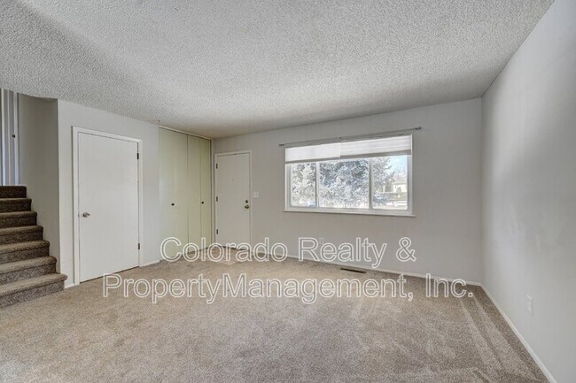 Building Photo - 4935 Montebello Dr