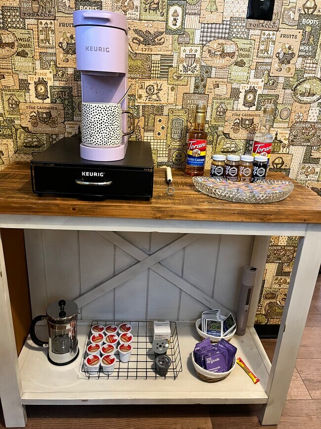 Breakfast Nook Coffee Bar - 1147 Dietz Ave