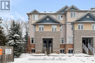 Building Photo - 1032 Redtail Private