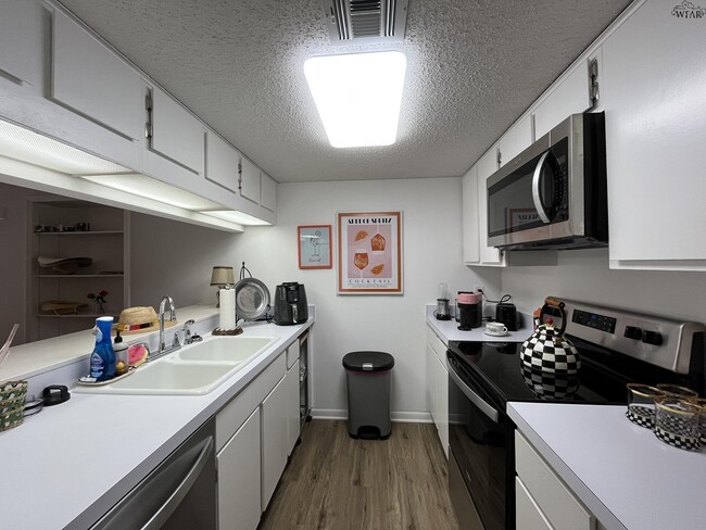 Foto del edificio - 2100 Santa Fe St