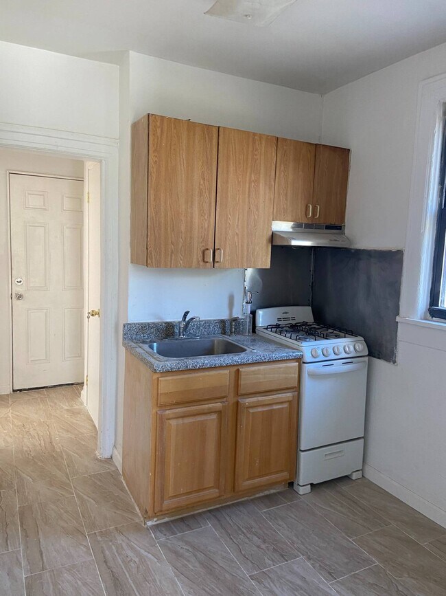 Foto del edificio - 6623 20th Ave