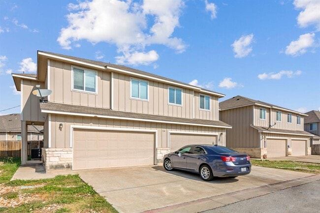 Building Photo - 408 Carl Shipp Dr