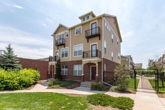 Building Photo - 333 E Las Animas St