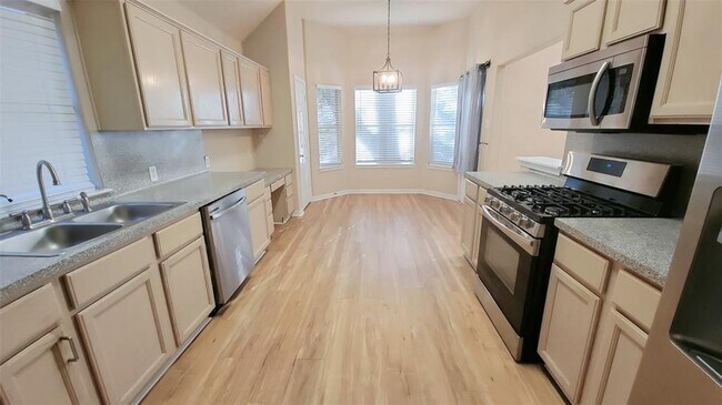 Foto del edificio - 1248 Lacey Oak Loop