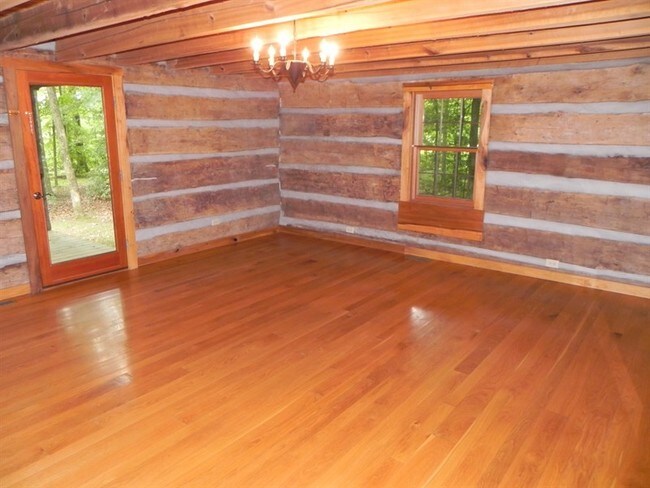 Building Photo - 8029 N Dog Trot Ln