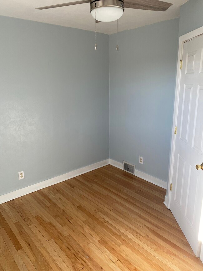 Dormitorio #2 - 2705 Asbury Rd