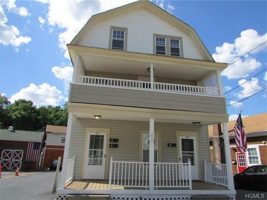 Primary Photo - 250 Main St