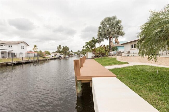 Foto del edificio - 1351 SW 4th Ave